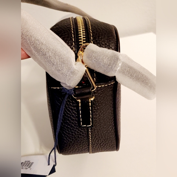 New Dooney & Bourke Pebbled Leather Camera Crossbody Bag Black - Picture 5 of 8